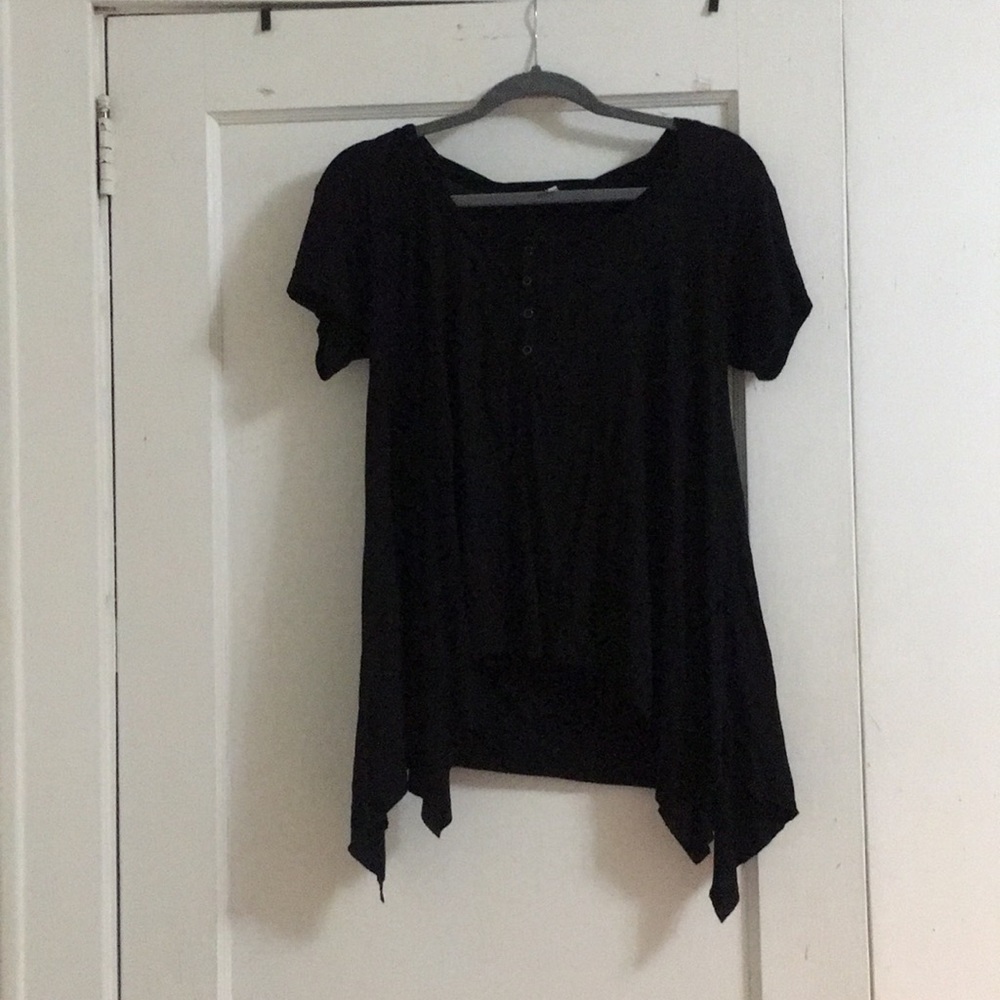 Black t-shirt